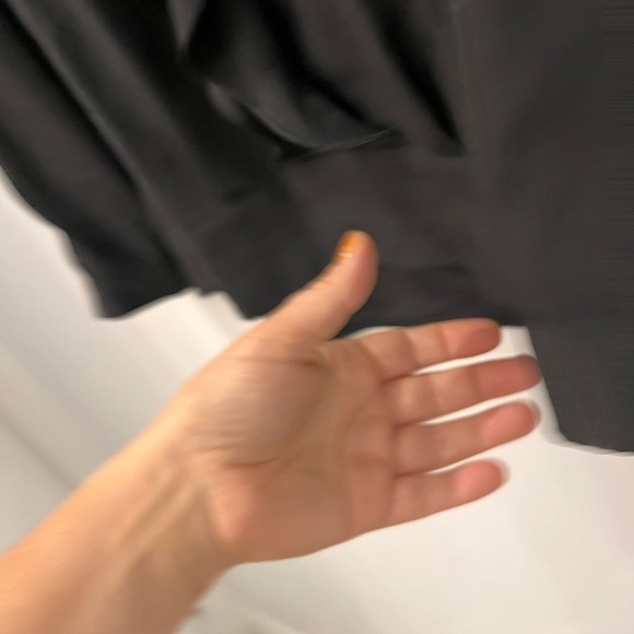 luisa CERANO
the heartbeat of fashion black bottom up shirt size 6 - Picture 4 of 9